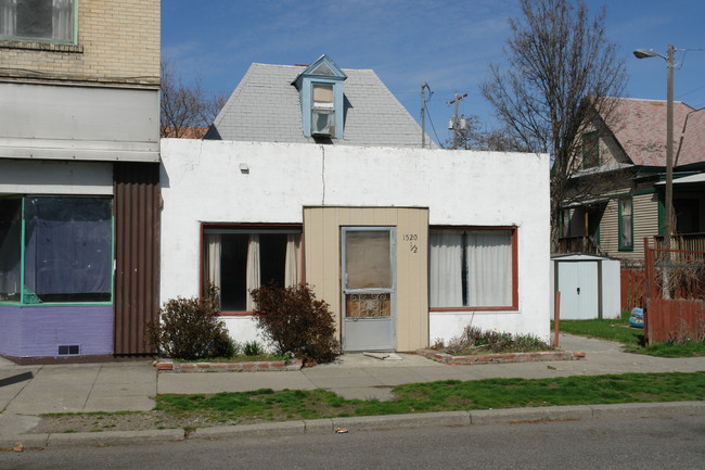 1520 W Broadway Ave in Spokane, WA - Building Photo - Building Photo