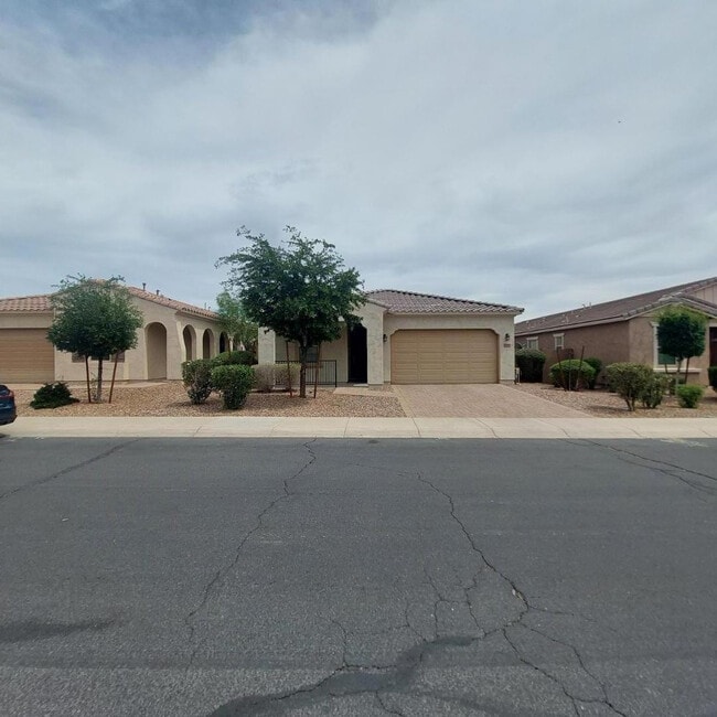1025 S 200th Ln in Buckeye, AZ - Building Photo - Building Photo