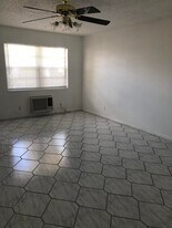 227 Norwich J in West Palm Beach, FL - Building Photo