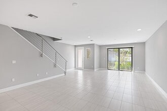 3748 Lambert Ave in West Palm Beach, FL - Building Photo - Building Photo