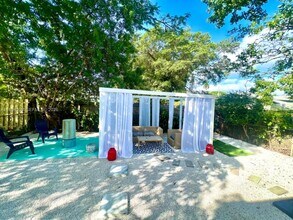 8280 NE 1st Pl in Miami, FL - Building Photo - Building Photo