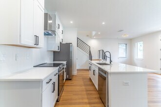 63 W Harding St in Orlando, FL - Building Photo - Building Photo