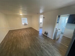 5738 Garfield St in Hollywood, FL - Building Photo - Building Photo