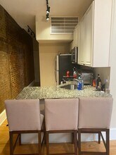 245 S 10th St in Philadelphia, PA - Building Photo - Building Photo