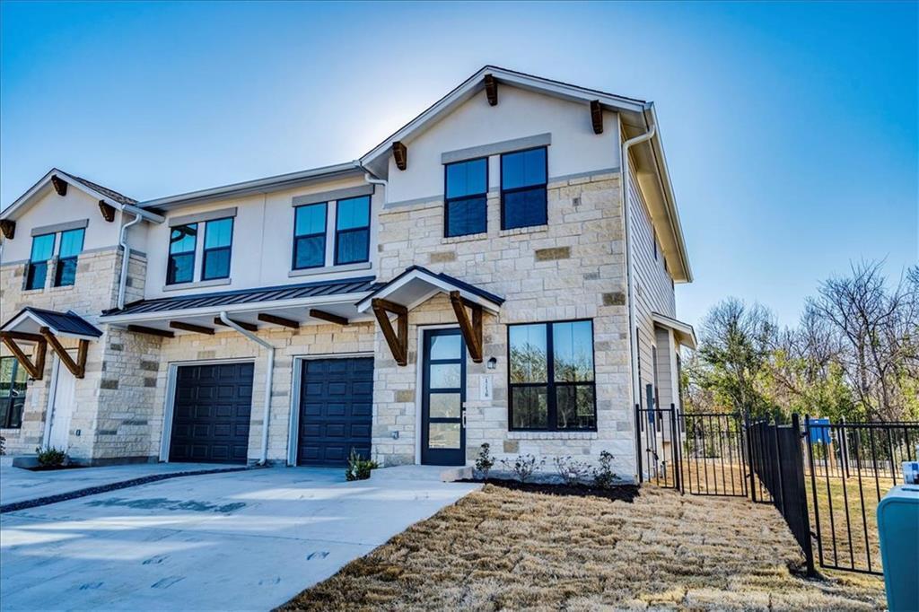 1713 Pine St in Georgetown, TX - Building Photo