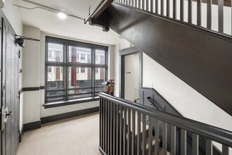 Milwaukee Apartments in Seattle, WA - Foto de edificio - Building Photo