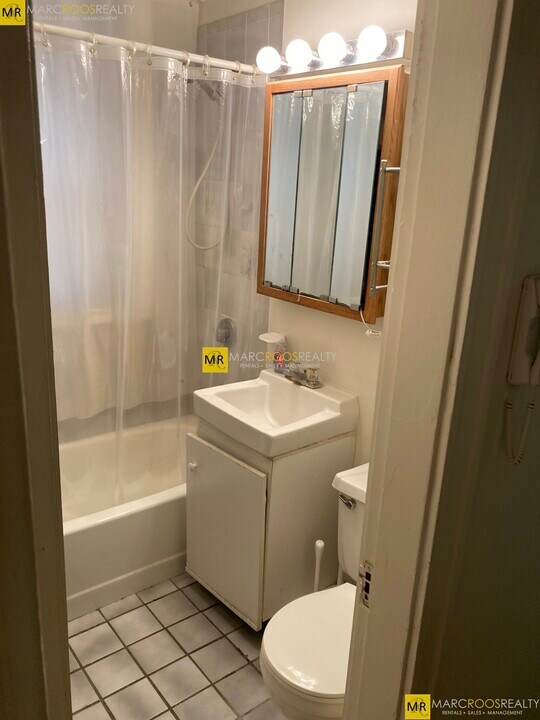 1673 Commonwealth Ave, Unit 9 in Boston, MA - Building Photo