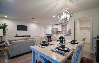 5731 S 12th Ln in Phoenix, AZ - Building Photo - Building Photo