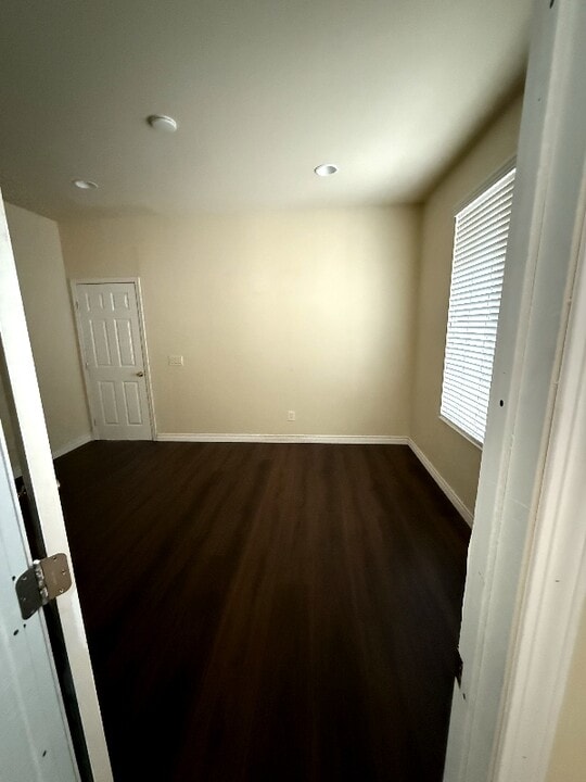 13238 Wooden Gate Way in Corona, CA - Building Photo