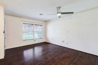 2207 Stonecrest Dr in Houston, TX - Building Photo - Building Photo