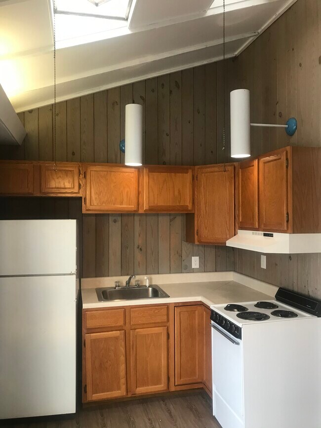 76 Pratt Ave Apartments and Nearby Johnson City Apartments For Rent