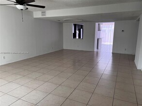 2410 NE 10th St in Hallandale Beach, FL - Building Photo - Building Photo