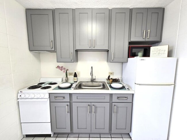 property at 94-99-99 Waipahu St