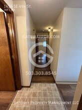 1416 SE 4th St in Gresham, OR - Building Photo - Building Photo