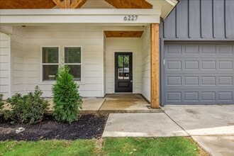 6227 Quince Rd in Memphis, TN - Building Photo - Building Photo