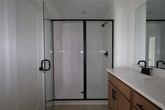 166 Redbud Rd in Canton, GA - Foto de edificio - Building Photo