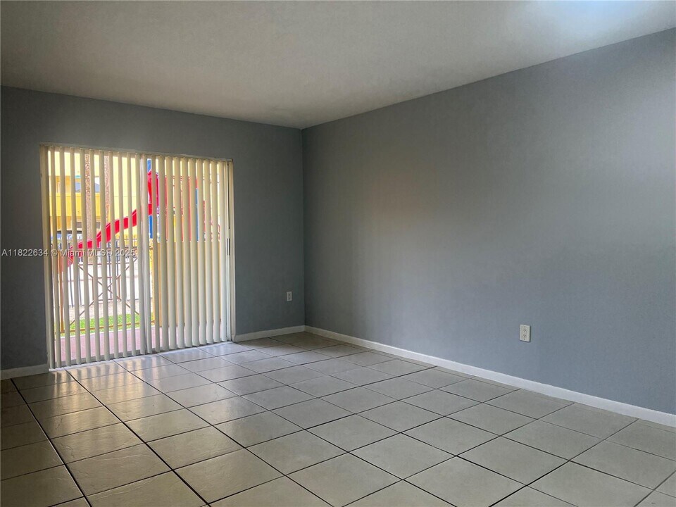 14931 SW 82nd Ln in Miami, FL - Building Photo