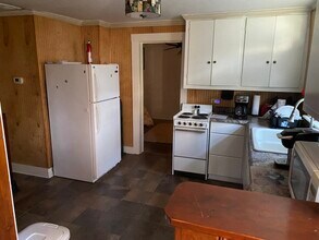 1149 Pen Park Rd in Charlottesville, VA - Foto de edificio - Building Photo