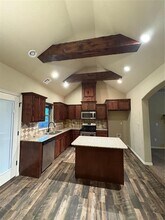 301 Timber Ln in Harrah, OK - Building Photo - Building Photo