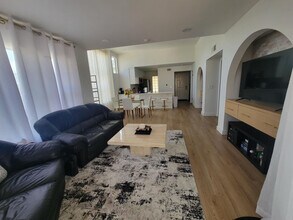 4879 Via Palm Lakes in West Palm Beach, FL - Building Photo - Building Photo