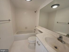 2111 Wisconsin Ave NW, Unit 515 in Washington, DC - Building Photo - Building Photo