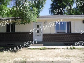 5548 Potomac Way in Denver, CO - Building Photo