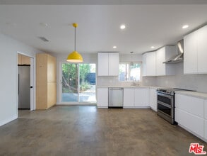 2933 Acresite St in Los Angeles, CA - Building Photo - Building Photo