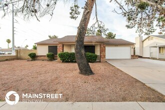 6646 W Sunnyside Dr in Glendale, AZ - Building Photo - Building Photo