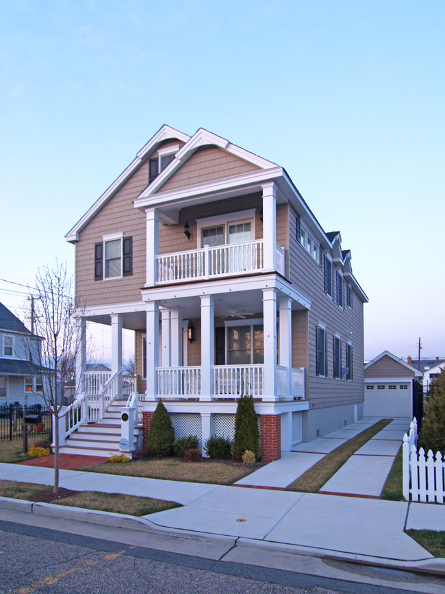 217 N Lancaster Ave in Margate City, NJ - Foto de edificio - Building Photo