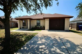 5834 S 28th Ln in McAllen, TX - Building Photo - Building Photo