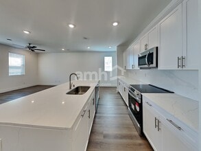 4296 Halo Hollyhock St in Las Vegas, NV - Building Photo - Building Photo