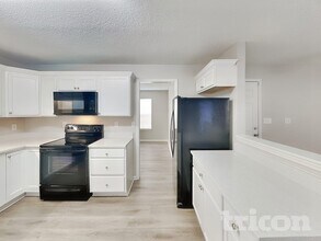 7019 Hunter Gln Dr in Charlotte, NC - Building Photo - Building Photo