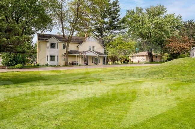523 Moore St W in Stillwater, MN - Building Photo - Building Photo