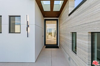 29623 Cuthbert Rd in Malibu, CA - Building Photo - Building Photo