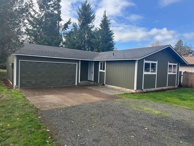 5111 D St in Springfield, OR - Building Photo - Building Photo