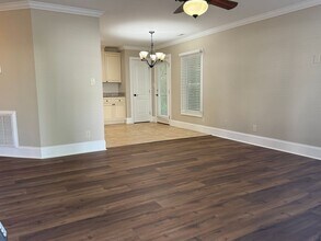 4261 Dalcross Rd in Raleigh, NC - Foto de edificio - Building Photo
