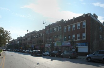 219-249 W Cermak Rd in Chicago, IL - Building Photo - Building Photo