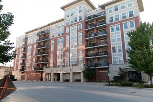 656 Pearson St, Unit 656 Pearson in Des Plaines, IL - Building Photo