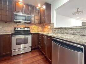 2640 NE 135th St in North Miami, FL - Building Photo