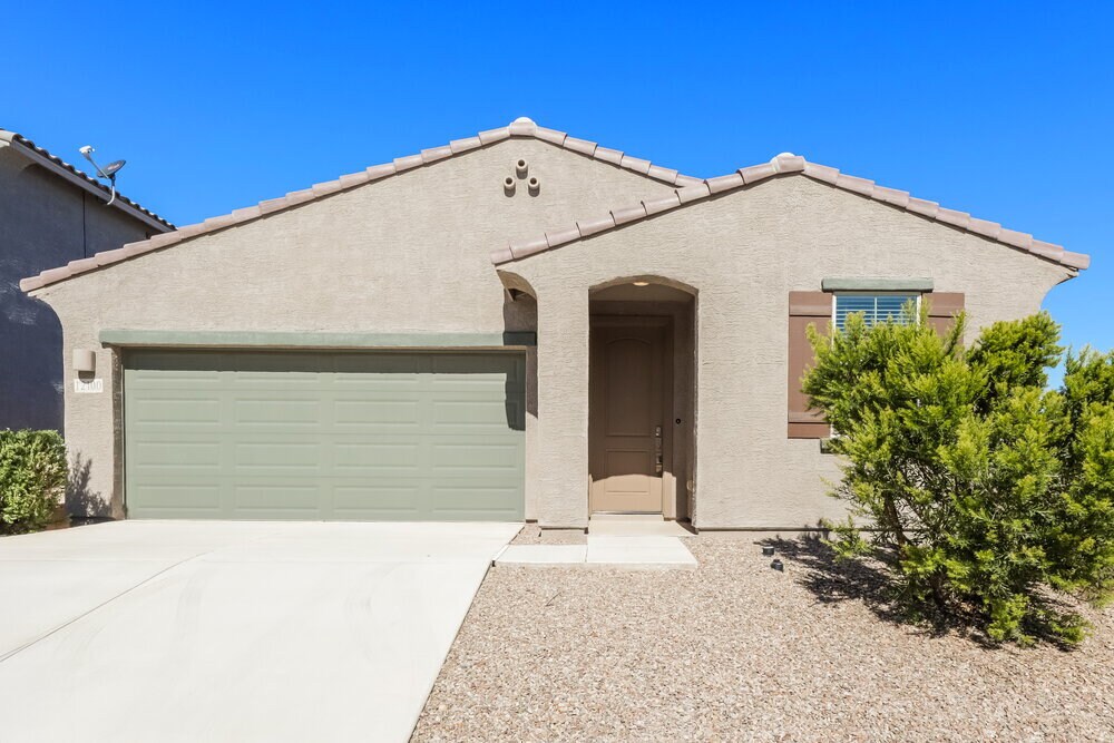 12100 W Charismatic Dr in Marana, AZ - Building Photo