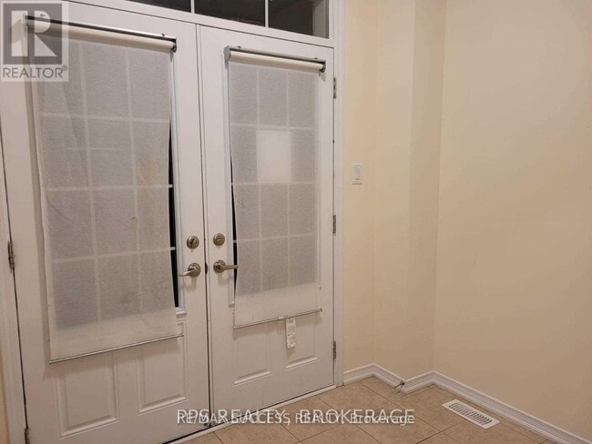 7916 Odell Crescent in Niagara Falls, ON - Building Photo - Building Photo