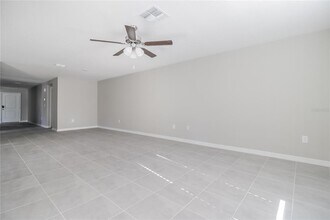 127 Tulip Ln in Poinciana, FL - Building Photo - Building Photo
