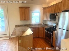 24 Pinckney St in Somerville, MA - Building Photo - Building Photo
