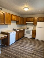 5180 Keegan Way in Louisville, KY - Building Photo