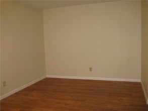 924 E Dean Keeton St-Unit -126 in Austin, TX - Foto de edificio - Building Photo