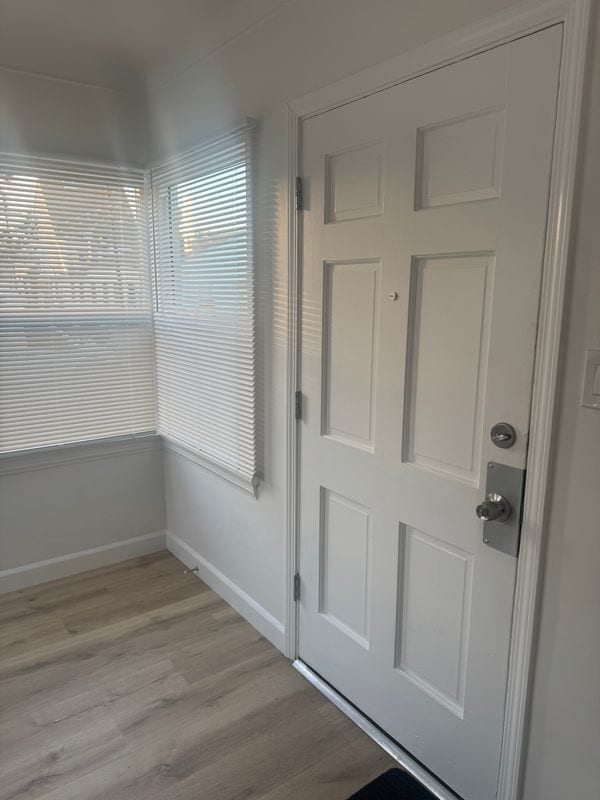 9924 Rosewood Ave. in South Gate, CA - Foto de edificio - Building Photo