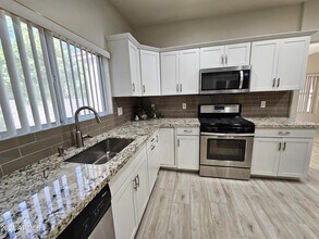 8901 E Garden Dr in Scottsdale, AZ - Foto de edificio - Building Photo