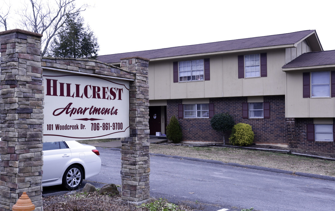 Hillcrest Apartments in Rossville, GA - Building Photo