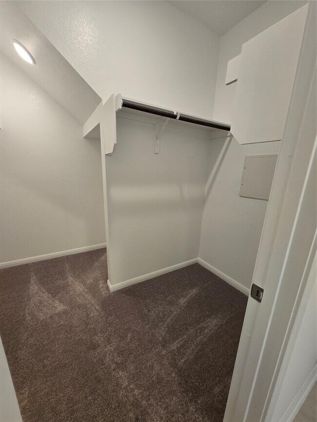 614 Emory Crossing Blvd in Hutto, TX - Building Photo - Building Photo