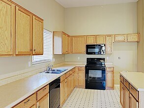 17230 W Ashley Dr in Goodyear, AZ - Building Photo - Building Photo